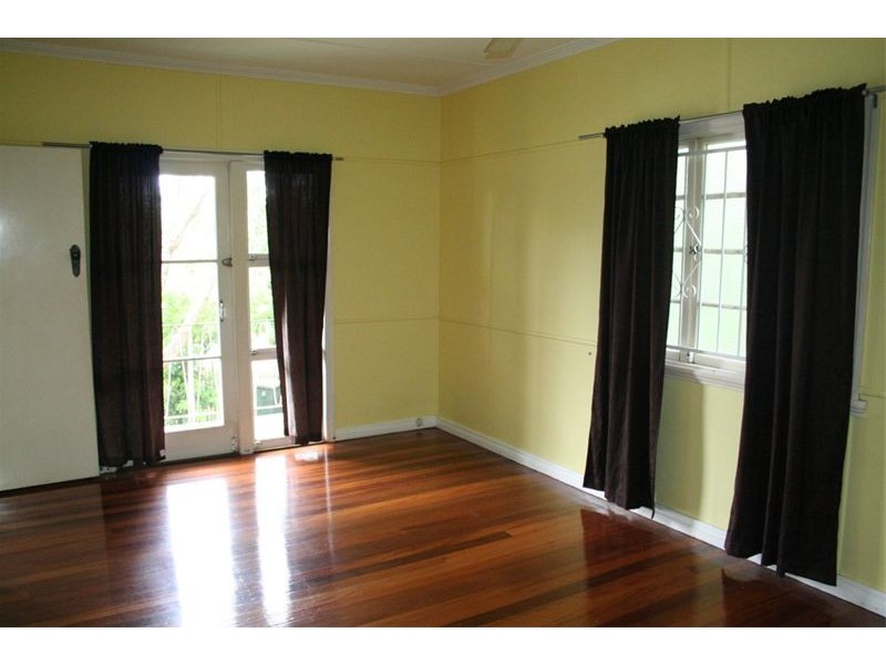 38 Quarry Road, Sherwood QLD 4075