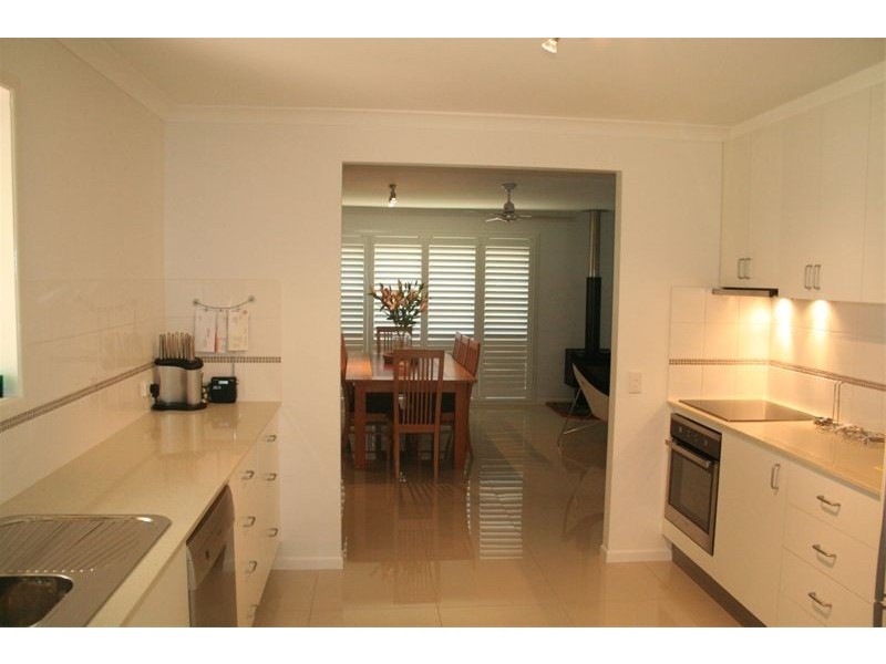 25 Cook Street, Oxley QLD 4075