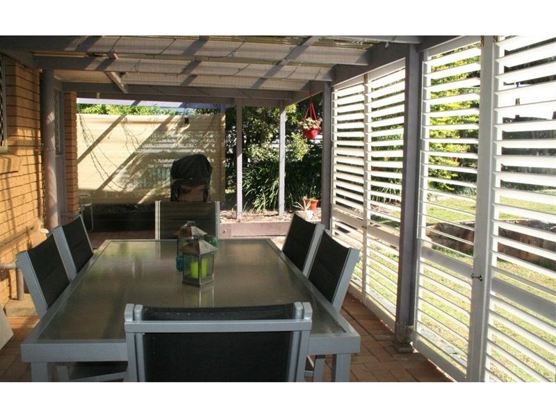 25 Cook Street, Oxley QLD 4075