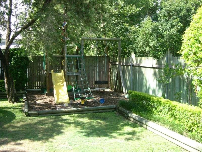 40 Plumer Street, Sherwood QLD 4075