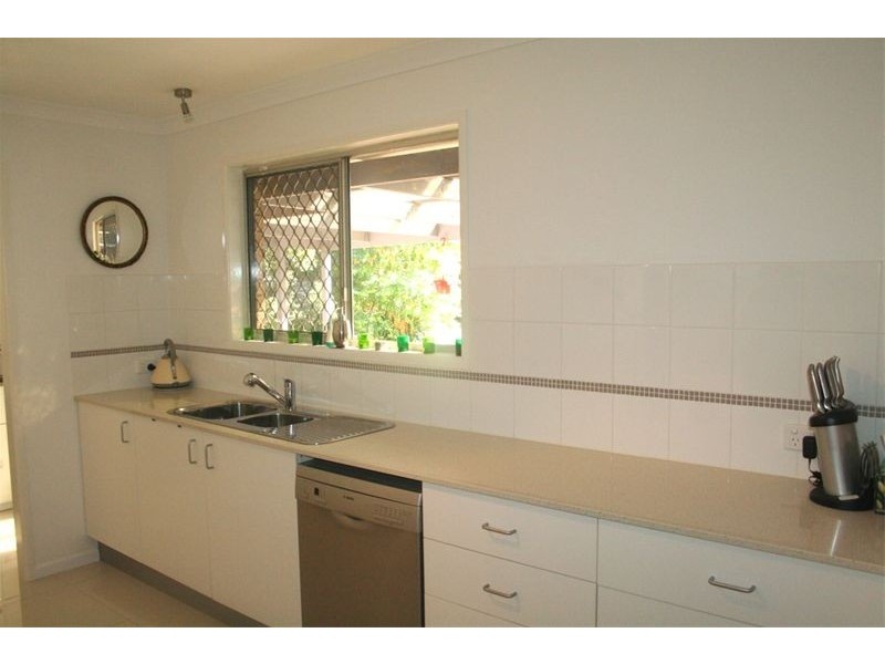 25 Cook Street, Oxley QLD 4075