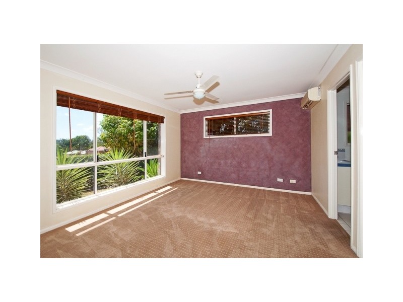 2 Merion Close, Oxley QLD 4075