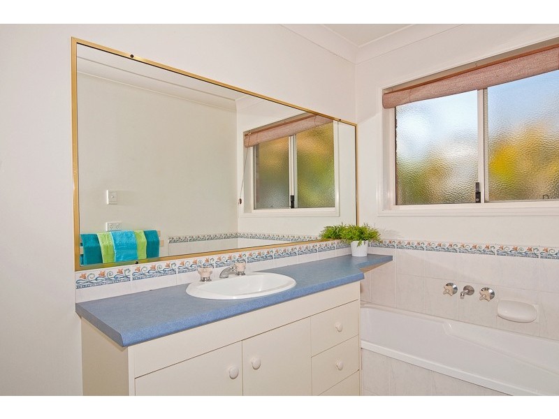2 Merion Close, Oxley QLD 4075