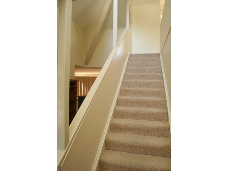 8/82 Russell Tce, Indooroopilly QLD 4068