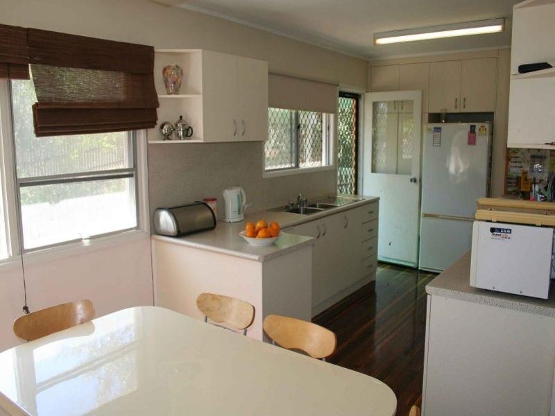 33 Ferry Street, Sherwood QLD 4075