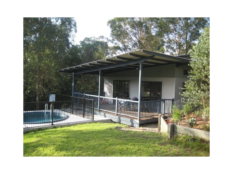 23 Camborne Place, Chapel Hill QLD 4069