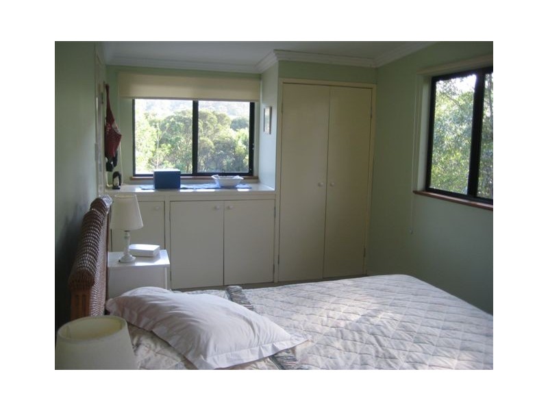 23 Camborne Place, Chapel Hill QLD 4069