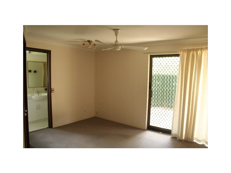 2/9 Brasted St, Taringa QLD 4068