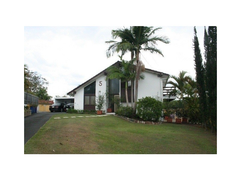 5 Oakington Street, Fig Tree Pocket QLD 4069