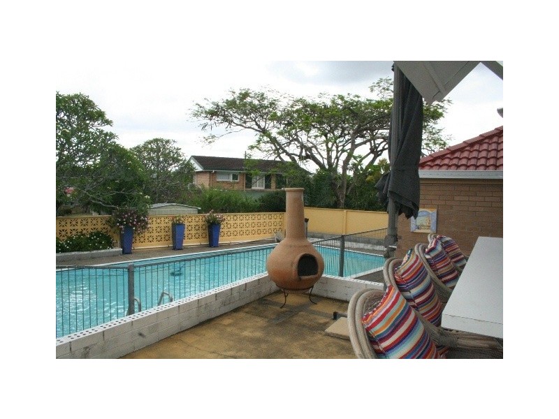 5 Oakington Street, Fig Tree Pocket QLD 4069
