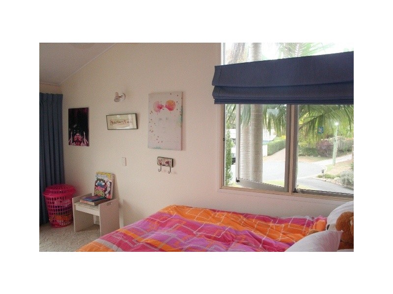 5 Oakington Street, Fig Tree Pocket QLD 4069