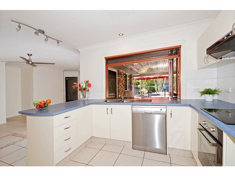 2 Merion Close, Oxley QLD 4075