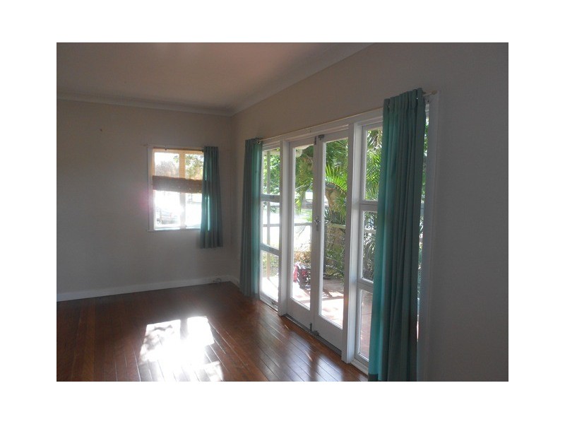 7 Waratah Ave, Graceville QLD 4075