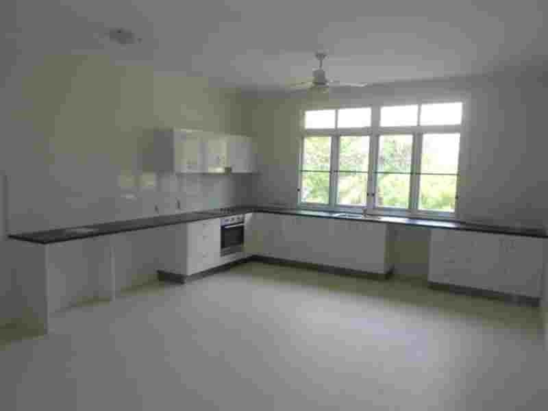 95 Bank Rd, Graceville QLD 4075