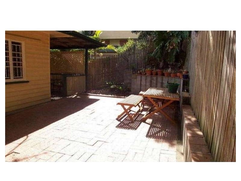 21 Waverley Street, Annerley QLD 4103