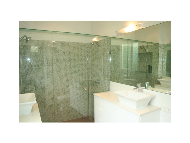 59 Strong Ave, Graceville QLD 4075