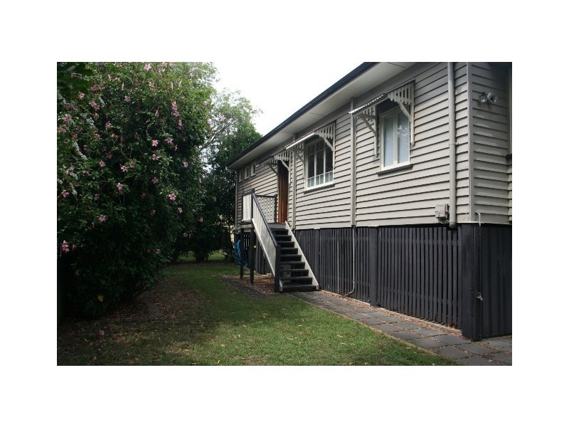 59 Strong Ave, Graceville QLD 4075