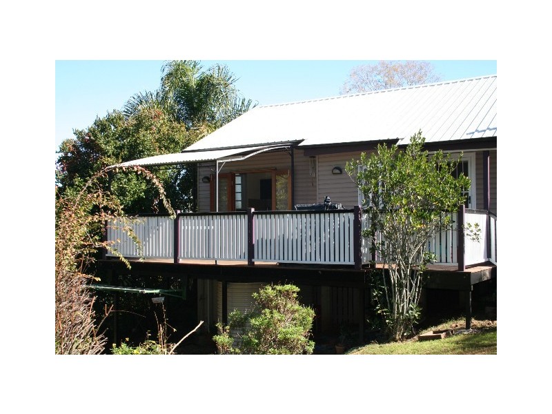 74 Dewar Tce, Sherwood QLD 4075