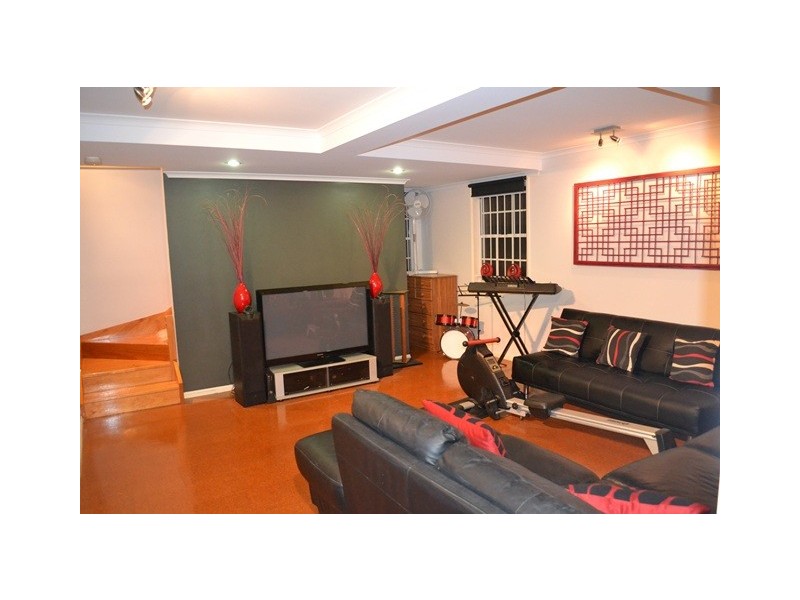 98 Graceville Ave, Graceville QLD 4075