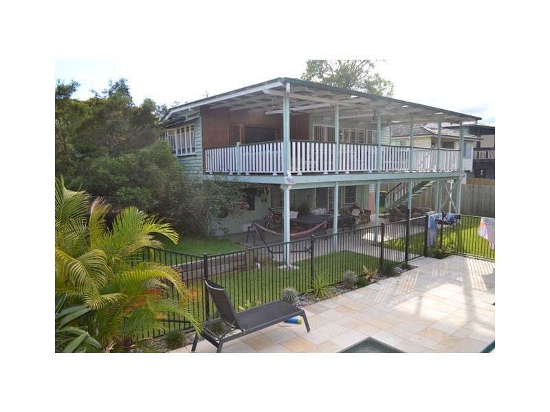 98 Graceville Ave, Graceville QLD 4075