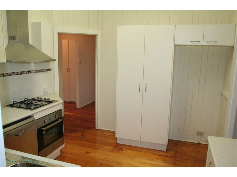 28 Churchill Street, Graceville QLD 4075