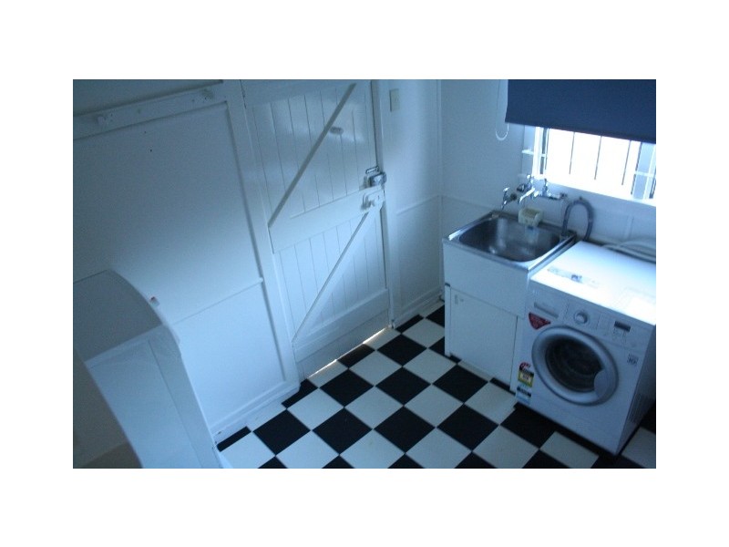 118 Appel St, Graceville QLD 4075