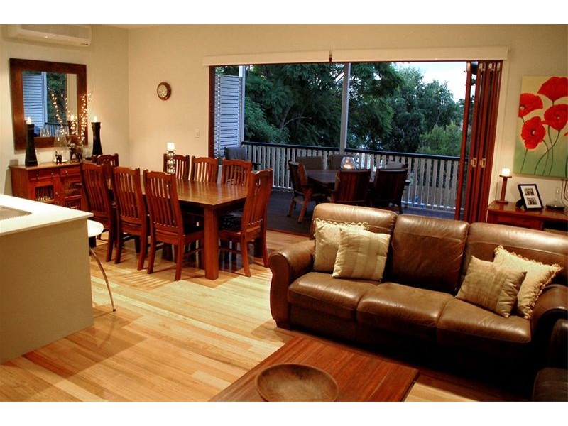 18 Borden Street, Sherwood QLD 4075