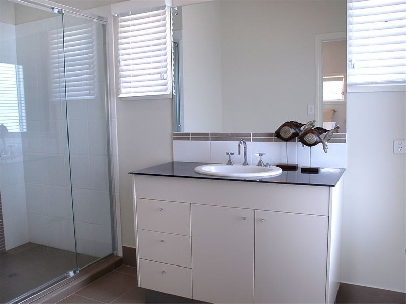 18 Borden Street, Sherwood QLD 4075