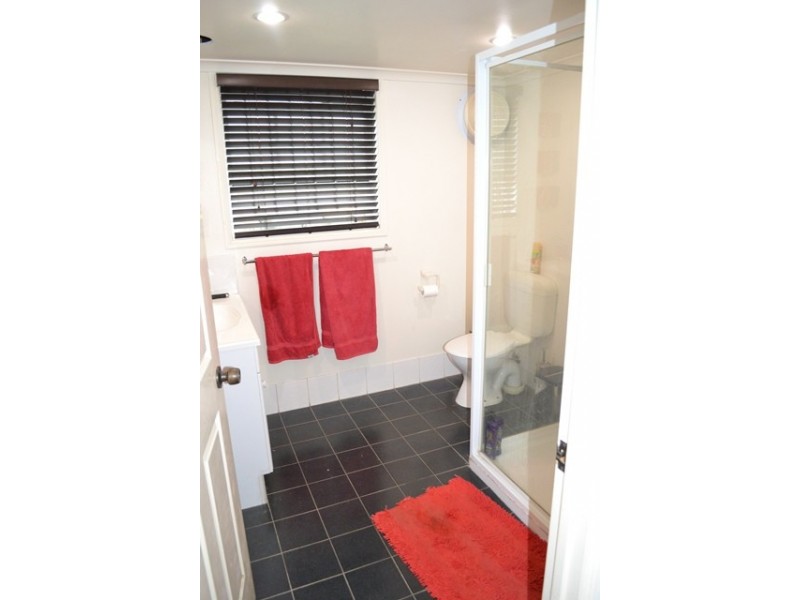 98 Graceville Ave, Graceville QLD 4075