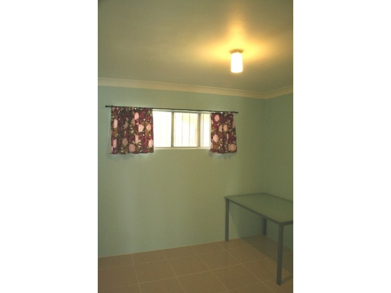 2/73 Honour Ave, Chelmer QLD 4068