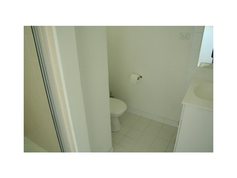 2/73 Honour Ave, Chelmer QLD 4068