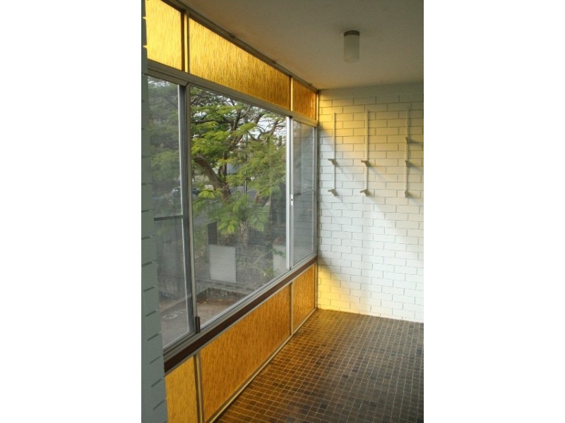 2/73 Honour Ave, Chelmer QLD 4068