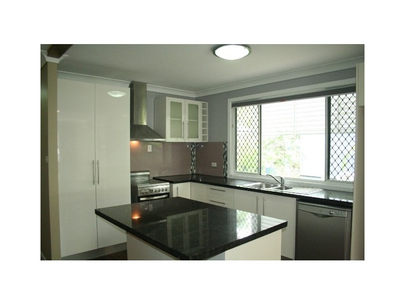 5 Calston Street, Oxley QLD 4075