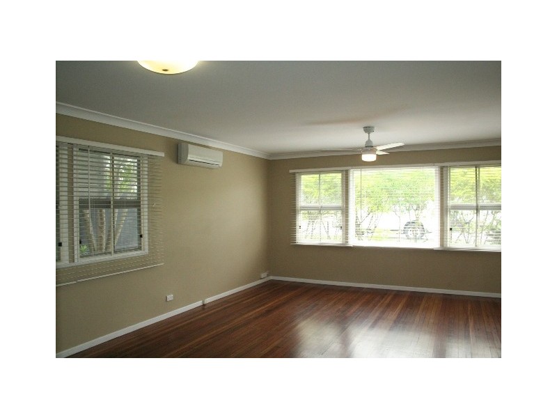 5 Calston Street, Oxley QLD 4075