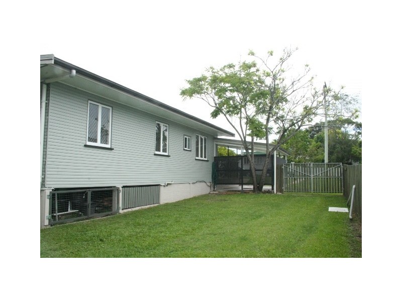 5 Calston Street, Oxley QLD 4075