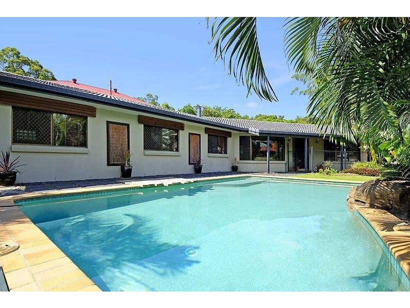 12 Surveyor Street, Seventeen Mile Rocks QLD 4073