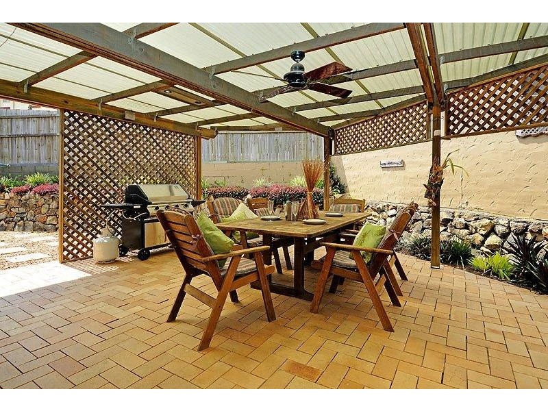 12 Surveyor Street, Seventeen Mile Rocks QLD 4073