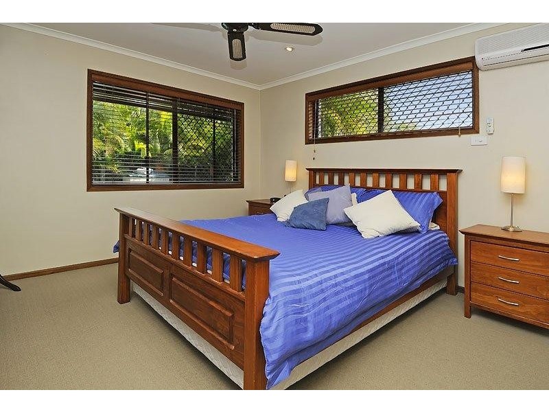 12 Surveyor Street, Seventeen Mile Rocks QLD 4073