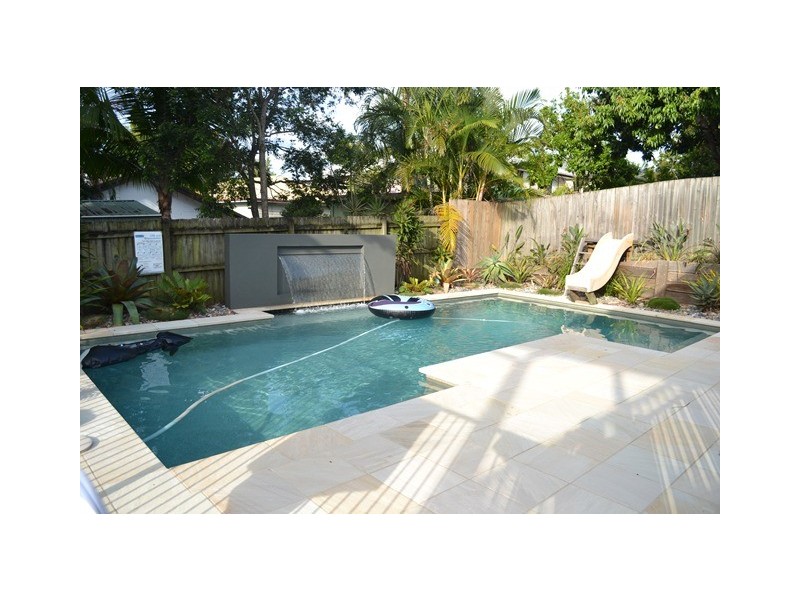 98 Graceville Ave, Graceville QLD 4075