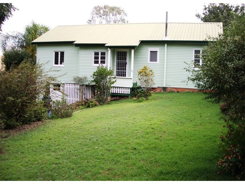 74  Dewar Terrace, Sherwood QLD 4075