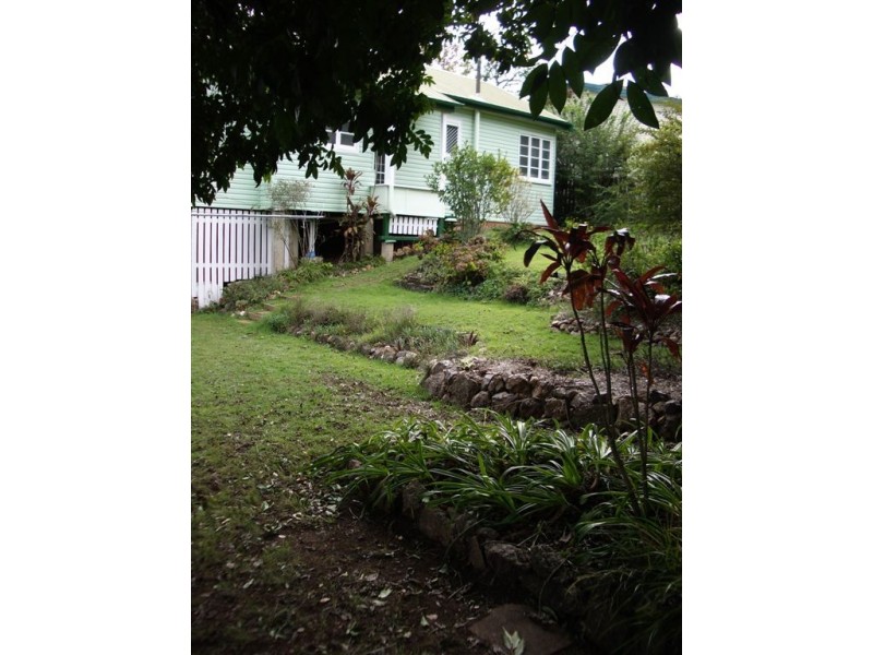 74  Dewar Terrace, Sherwood QLD 4075