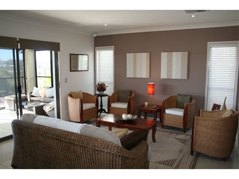 8  Brinley Place, Sinnamon Park QLD 4073