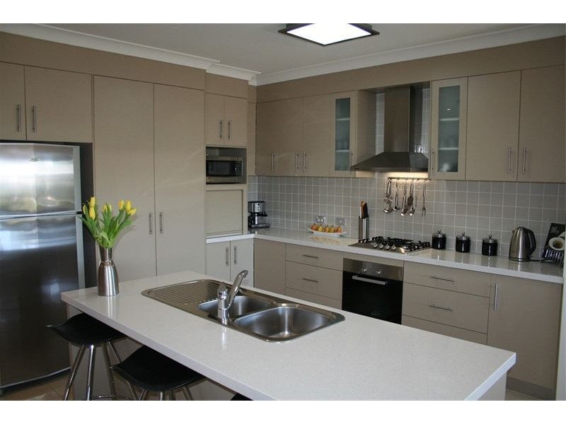 8  Brinley Place, Sinnamon Park QLD 4073