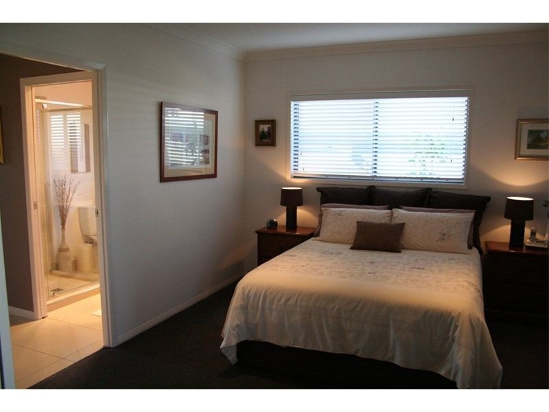 8  Brinley Place, Sinnamon Park QLD 4073