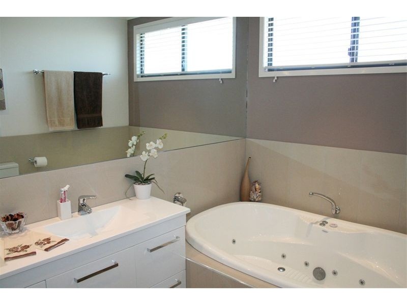 8  Brinley Place, Sinnamon Park QLD 4073