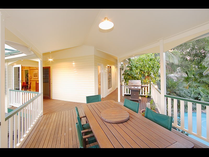 36  Weinholt Street, Sherwood QLD 4075