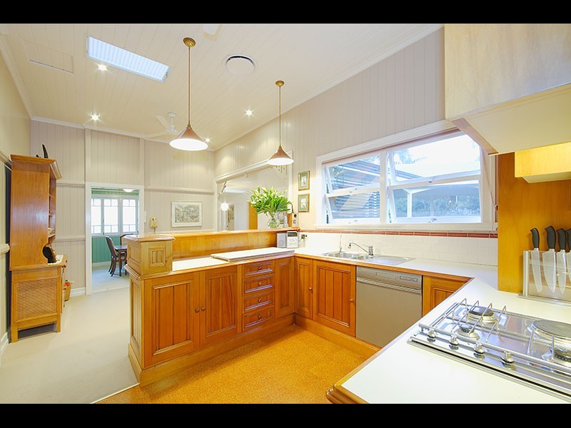 36  Weinholt Street, Sherwood QLD 4075