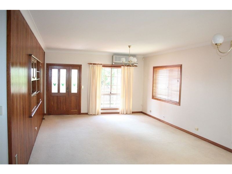 18 Lance Street, Sherwood QLD 4075