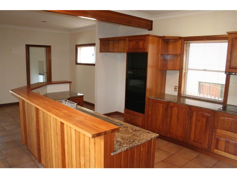 18 Lance Street, Sherwood QLD 4075