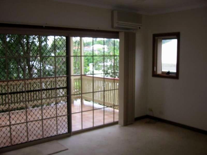 18 Lance Street, Sherwood QLD 4075